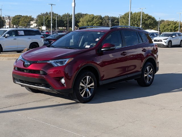 Used 2018 Toyota RAV4 XLE FWD image 10