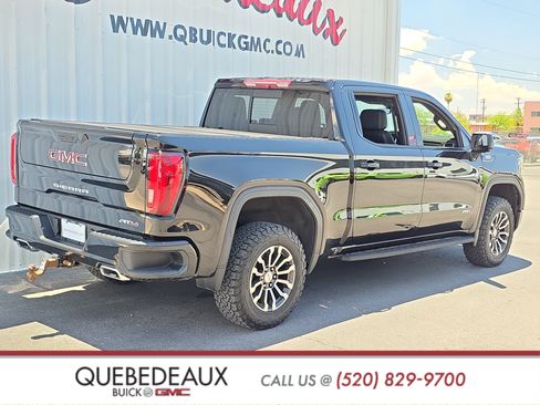 Used 2021 GMC Sierra 1500 AT4 w/ AT4 Premium Package AWD/4WD image 8