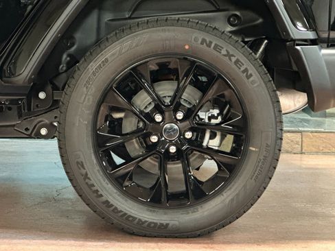 New 2025 Jeep Wrangler Unlimited Sahara image 24