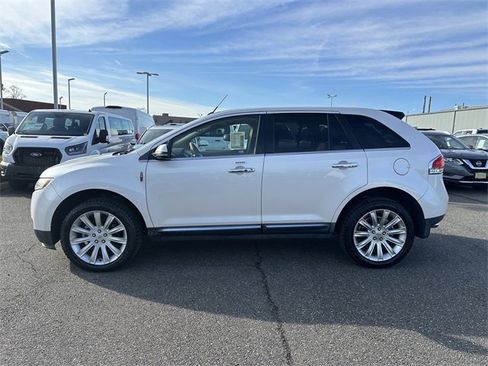 Used 2015 Lincoln MKX AWD w/ Equipment Group 102A image 8