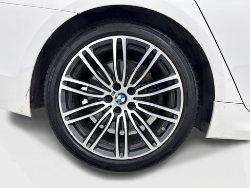Used 2017 BMW 540i RWD image 48