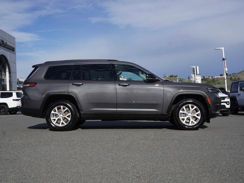 Used 2021 Jeep Grand Cherokee L Limited image 3