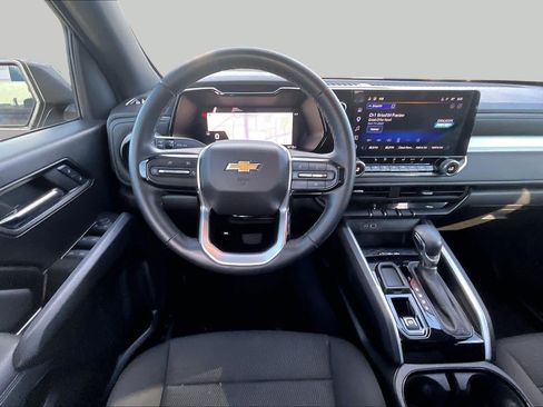 Used 2024 Chevrolet Colorado LT w/ LT Convenience Package II RWD image 6