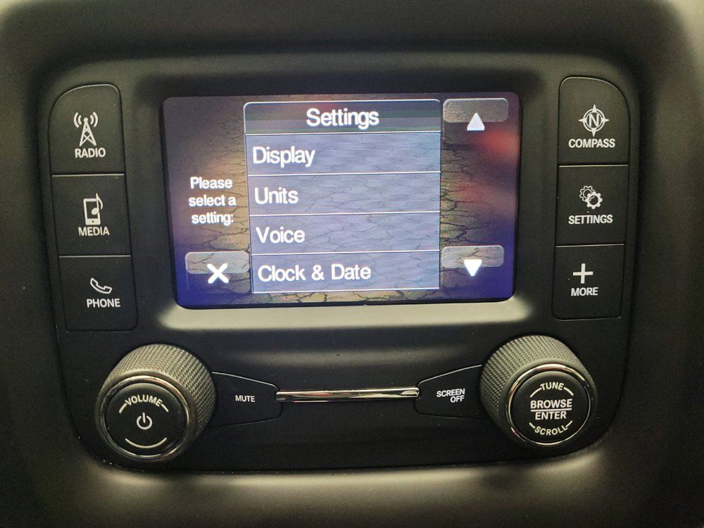 Used 2018 Jeep Compass Latitude AWD/4WD image 25