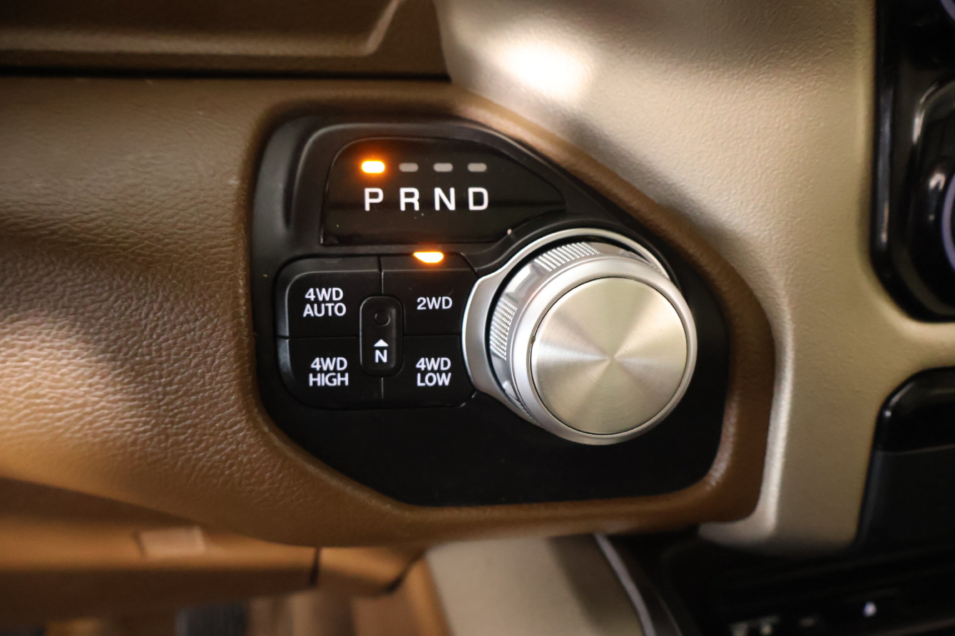 Used 2019 RAM 1500 Laramie AWD/4WD image 8