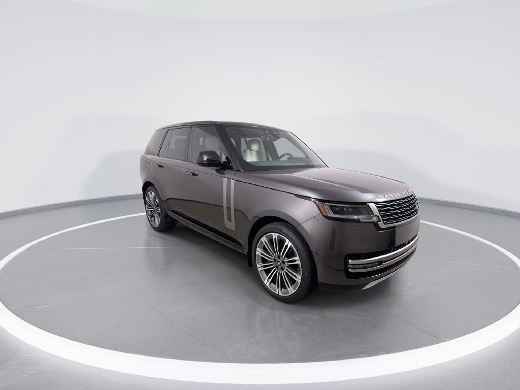 Used 2025 Land Rover Range Rover SE AWD/4WD image 2