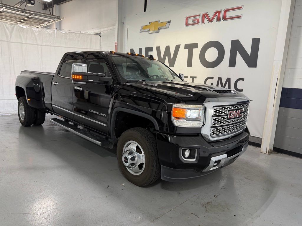 Used 2019 GMC Sierra 3500 Denali w/ Duramax Plus Package AWD/4WD image 2