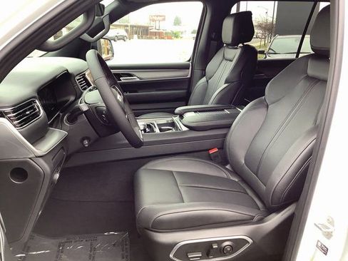 New 2026 Jeep Grand Wagoneer Limited image 8