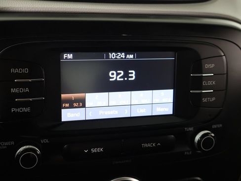 Used 2017 Kia Soul + FWD image 37
