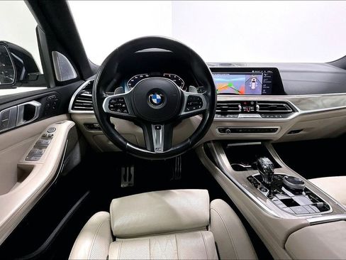 Used 2020 BMW X7 M50i image 7