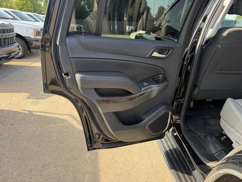 Used 2020 Chevrolet Tahoe 2WD w/ Remote Keyless Entry Package image 14