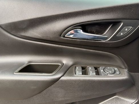 Used 2021 Chevrolet Equinox LT w/ LPO, Cargo Package image 11