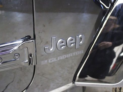 New 2026 Jeep Gladiator Sport image 31