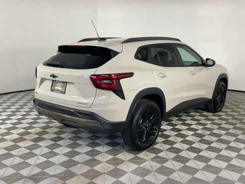 New 2026 Chevrolet Trax ACTIV w/ Sunroof Package FWD image 9