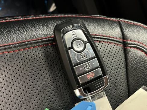 Used 2024 Ford Expedition Limited AWD/4WD image 21