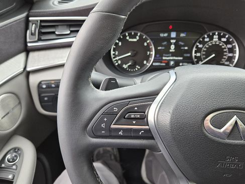 Certified 2023 INFINITI QX50 Sensory image 30