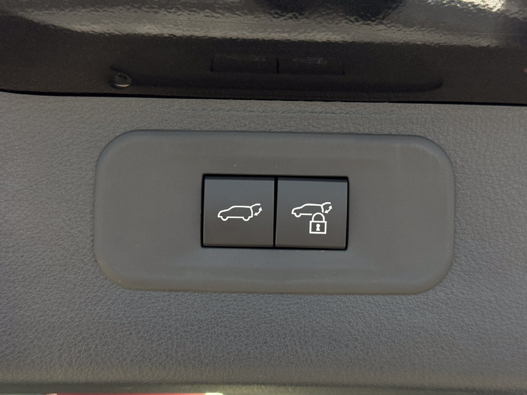 Used 2026 Lexus TX 500h AWD w/ Technology Package image 13