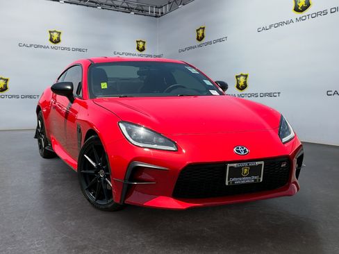 Used 2023 Toyota GR86 Premium w/ ALL Weather Mat Package (TMS) RWD image 3
