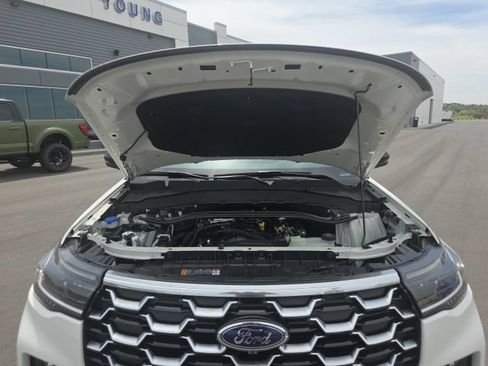 New 2026 Ford Explorer Platinum w/ LUX Leather Package AWD/4WD image 14