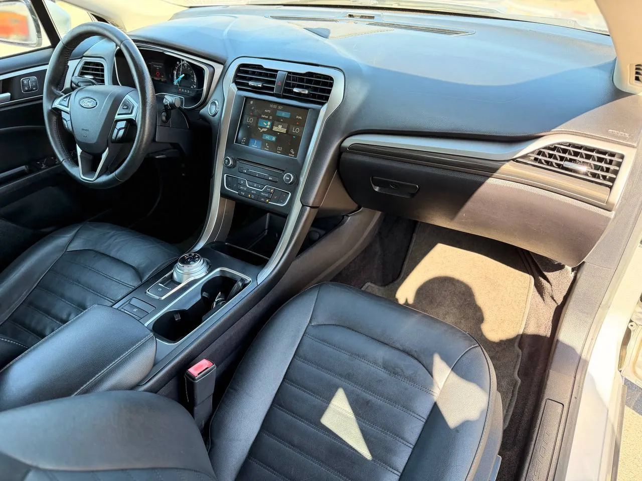 Used 2017 Ford Fusion SE w/ Equipment Group 602A FWD image 37