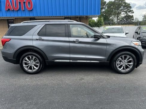 Used 2022 Ford Explorer Limited w/ Equipment Group 301A image 16