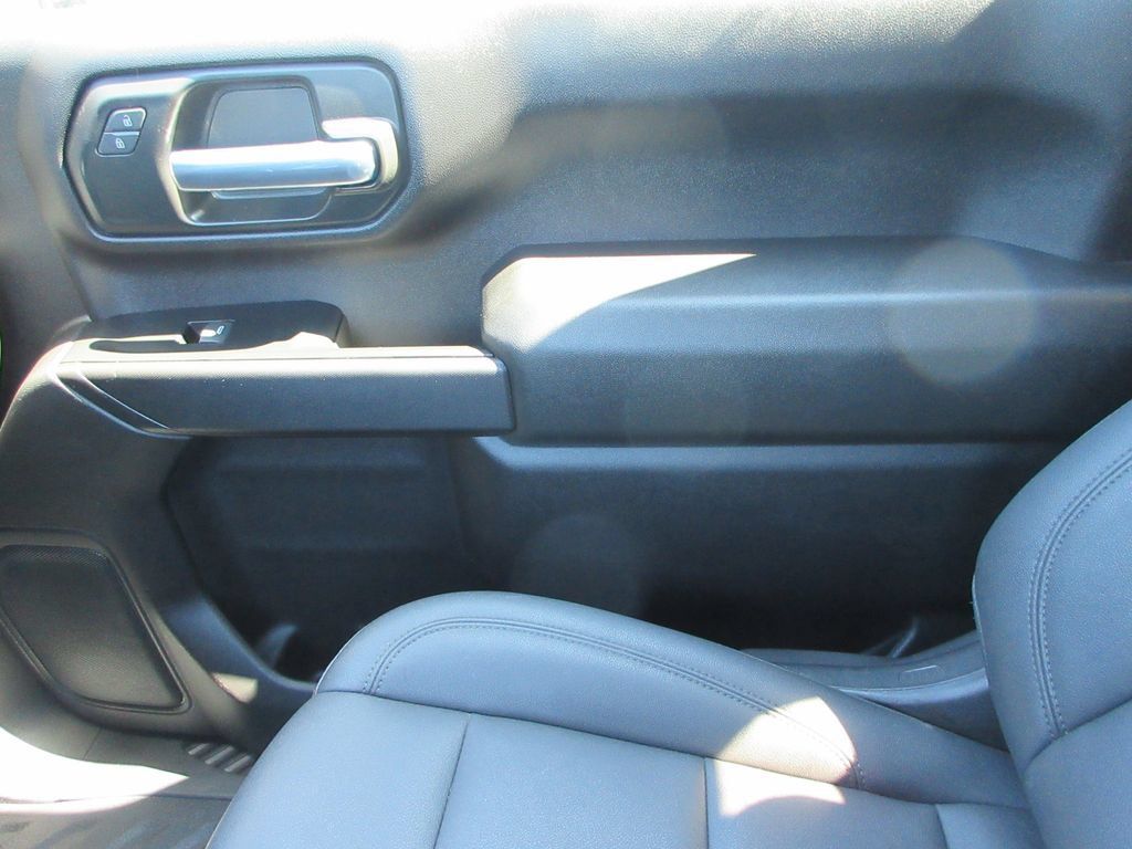 Certified 2025 Chevrolet Silverado 2500 W/T w/ WT Convenience Package AWD/4WD image 28