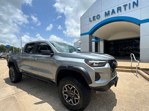 Used 2024 Chevrolet Colorado ZR2 w/ ZR2 Convenience Package III AWD/4WD image 1