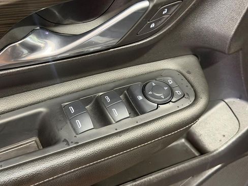 Used 2024 GMC Terrain SLE AWD/4WD image 15