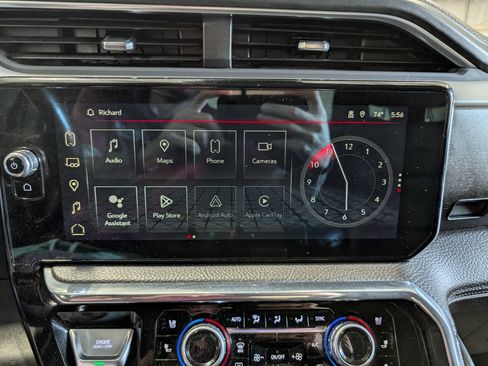 Used 2024 GMC Sierra 2500 Denali w/ Technology Package AWD/4WD image 26