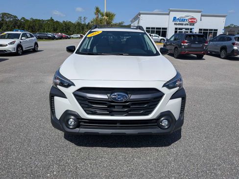 Certified 2025 Subaru Outback Premium AWD/4WD image 9