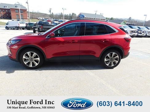 Used 2023 Ford Escape Platinum w/ Premium Technology Package image 5