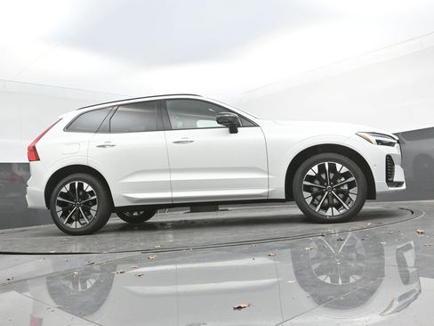 New 2026 Volvo XC60 B5 Plus w/ Protection Package Premier AWD/4WD image 35