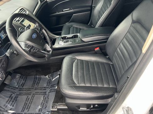 Used 2018 Ford Fusion SE w/ Equipment Group 602A FWD image 18