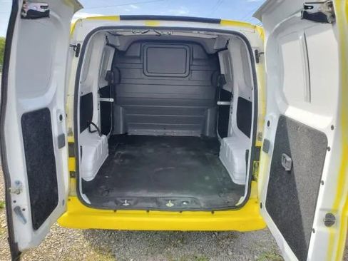 Used 2020 Nissan NV200 SV image 10