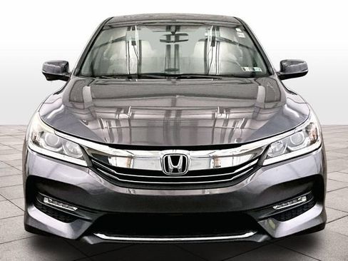 Used 2017 Honda Accord EX image 4