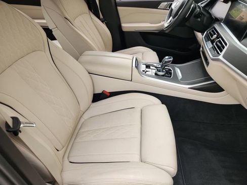 Used 2022 BMW X7 xDrive40i w/ Executive Package AWD/4WD image 14