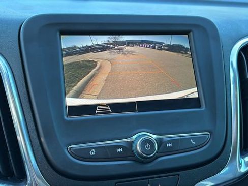 Used 2022 Chevrolet Equinox LT image 26