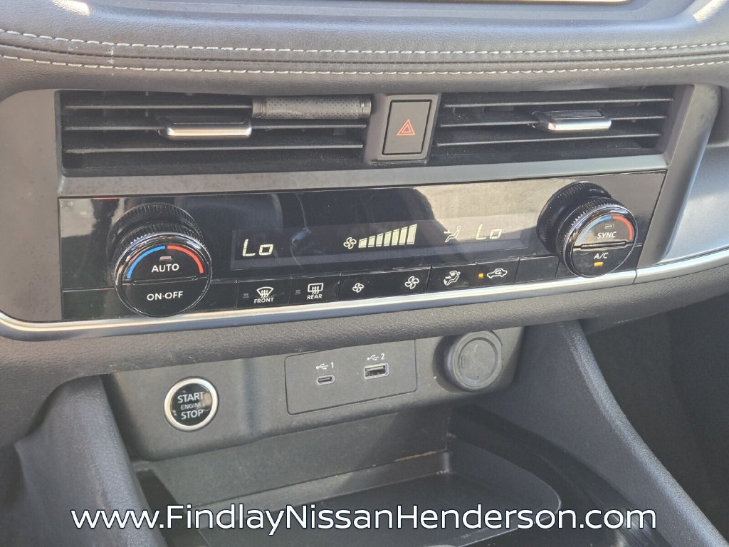 Used 2023 Nissan Rogue SV FWD image 28