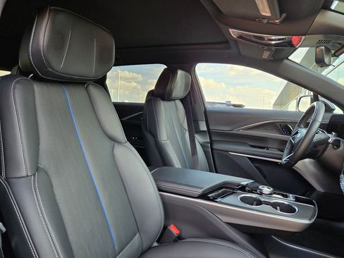 Certified 2025 Cadillac Lyriq Luxury w/ LPO, Floor Liner Package image 29