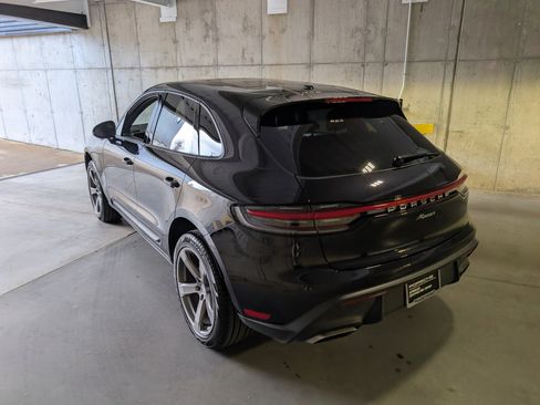 Used 2025 Porsche Macan image 3