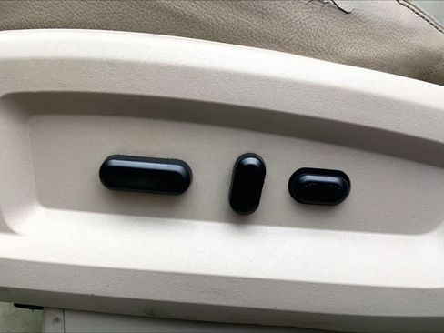 Used 2011 Ford Edge SEL w/ 202A Rapid Spec Order Code image 32