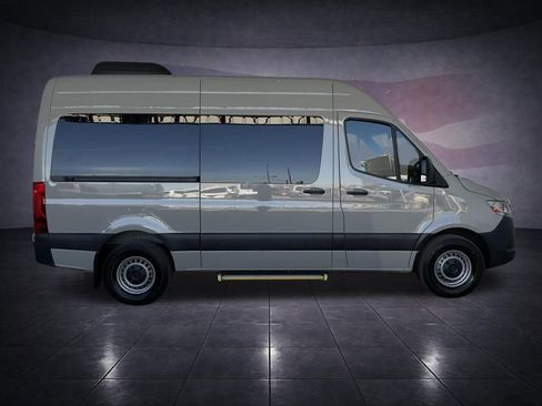 Used 2021 Mercedes-Benz Sprinter 2500 w/ Premium Package image 6