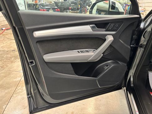 Used 2020 Audi SQ5 Premium w/ Convenience Package AWD/4WD image 11