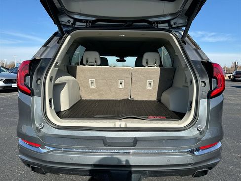 Used 2019 GMC Terrain Denali w/ Advanced Safety Package image 24