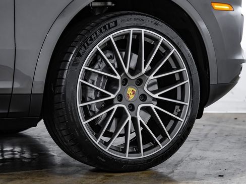 Used 2021 Porsche Cayenne Coupe AWD/4WD image 67