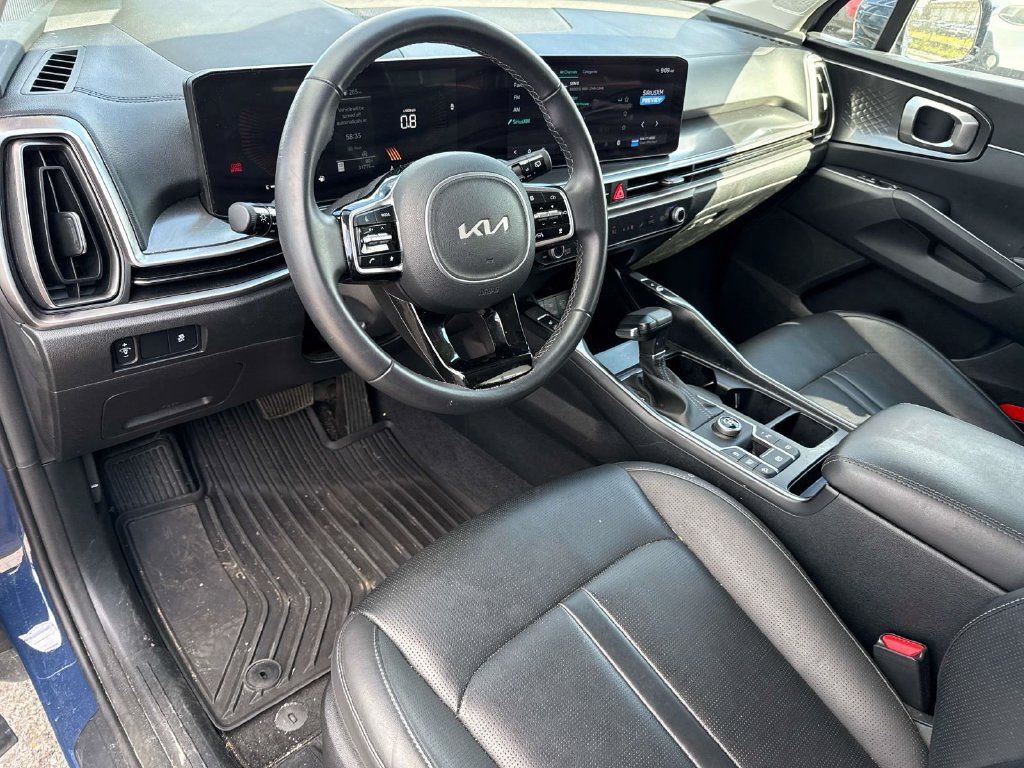Certified 2025 Kia Sorento S w/ Panoramic Sunroof Package FWD image 12