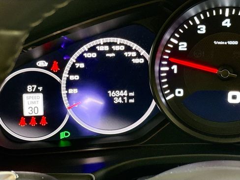 Certified 2022 Porsche Panamera Platinum Edition RWD image 14