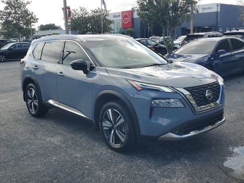 Certified 2021 Nissan Rogue Platinum FWD image 3