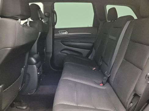 Used 2018 Jeep Grand Cherokee Laredo image 18