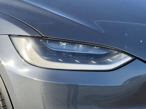 Used 2017 Tesla Model X 100D image 10